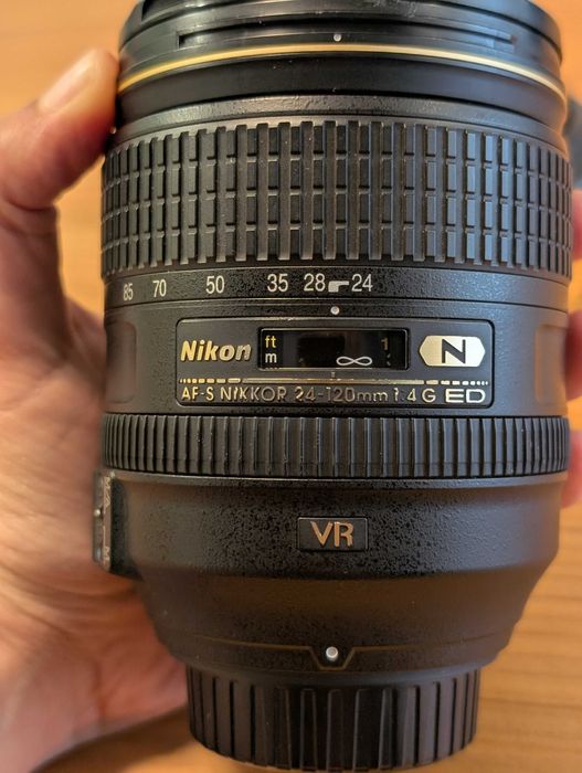 обектив Nikon AF-S Nikkor 24-120mm f/4 G ED VR