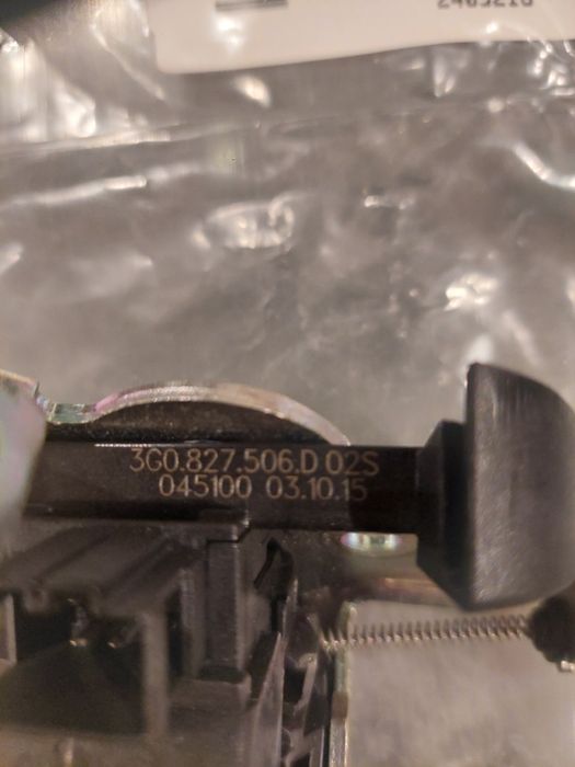 Брава  за багажник VW PASSAT B8 Комби 3G0.827.506.D 02S