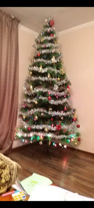 Продам ёлку большую пышную