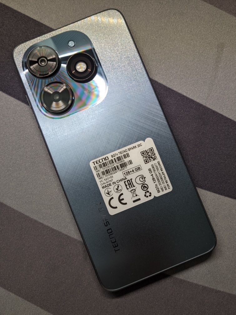 Tecno Spark 20C, 4/128Гб, НОВЫЙ