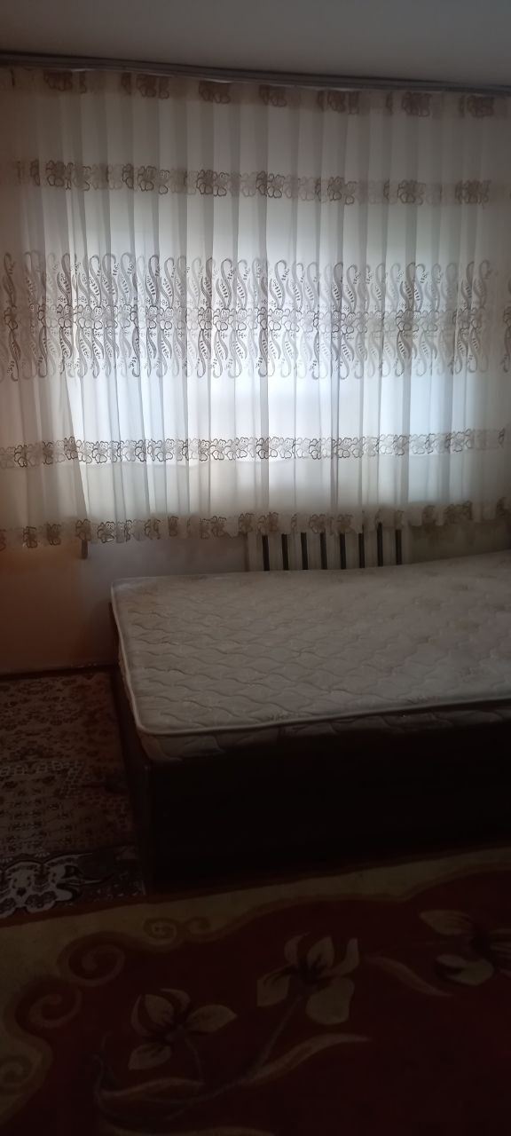 Srochna 2 Xonali Kvartira Ijaraga Topshiriladi. Metro 4 Bekat Oldida