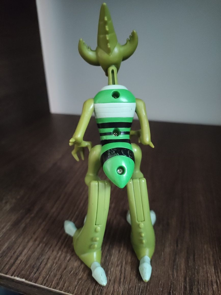 Lot 6 figurine Ben 10