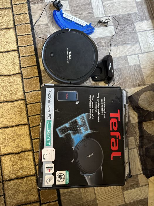 Робот пылесос новый!