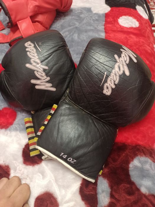 Mănuși box,mănuși MMa,compleuri box ,proteze ,fase