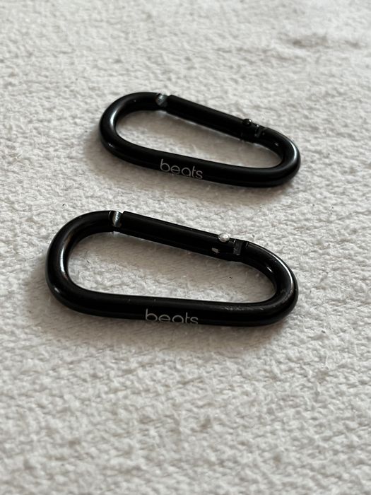 Carabina / Agatatoare Husa Beats Solo Studio ( carabina pt carcasa )