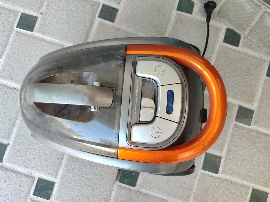 Пылесос и утюг, дазмол сотилади