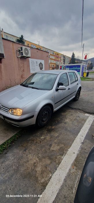 Vand VW Golf 4 1.4 benzina