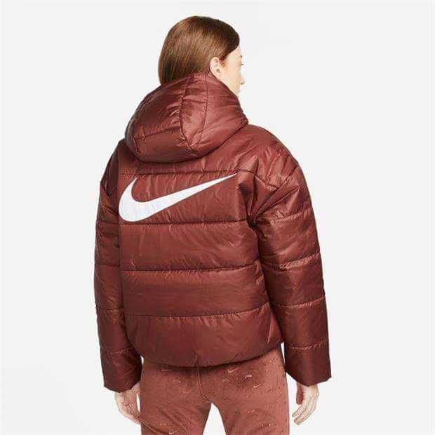 Ново без етикет яке найк