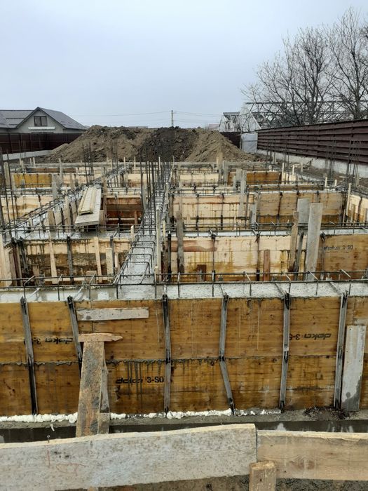 Constructii case/garduri/beciuri