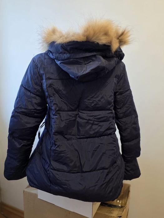 Vând geacă nouă de iarnă