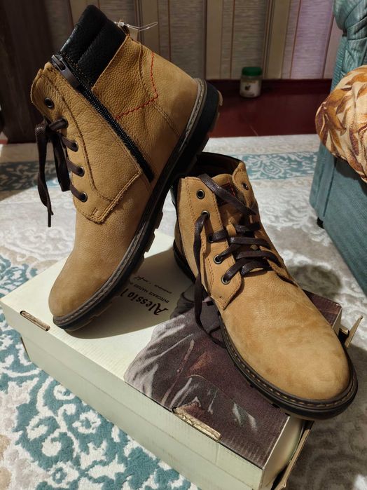 Ботинки зимние Новые