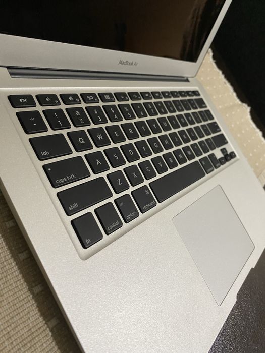 MacBook Air 13” (Mid 2011)