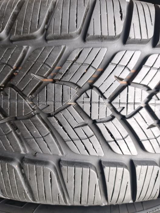 Anvelope de iarnă 215 60 17 Fulda