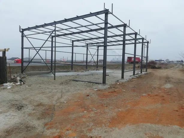 Vând hală metalică 12×35×4