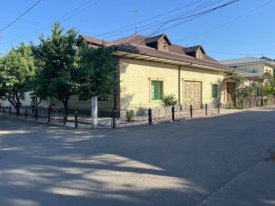 Yakkasaroy Salamatina 4 sotix uglavoy uchastka sotiladi