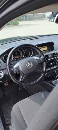 Vând Mercedes Benz C200 cdi din 2011