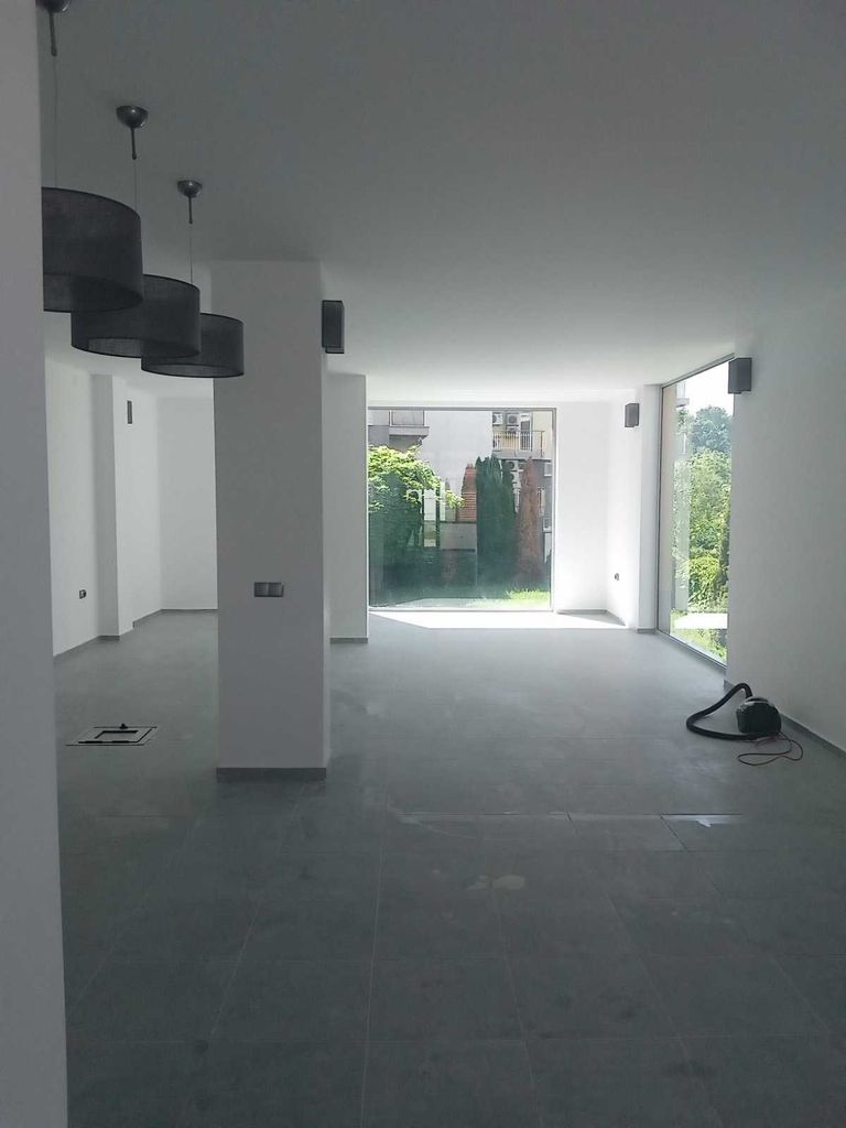 Продава се Заведение в Хисаря - 83 кв.м за 1164 €/кв.м - Снимка #5