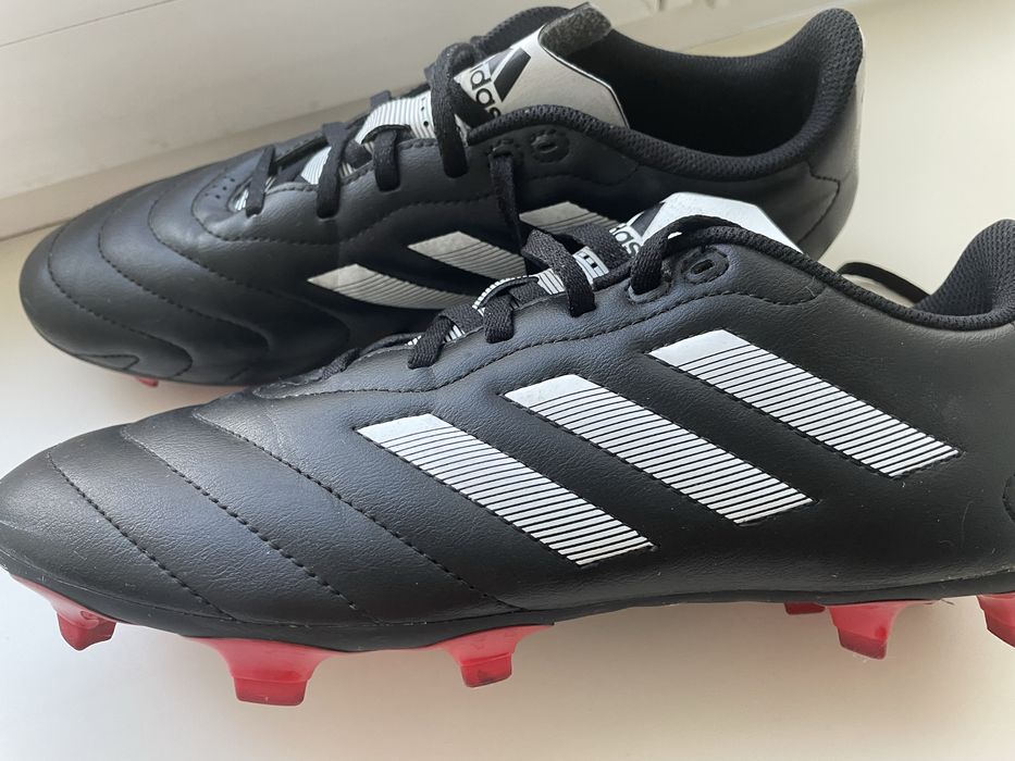 Бутсы- Adidas - купленные в Америке