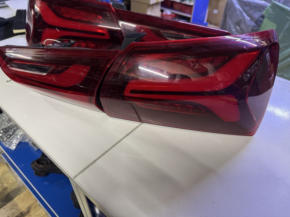 Malibu2 Premier stop red