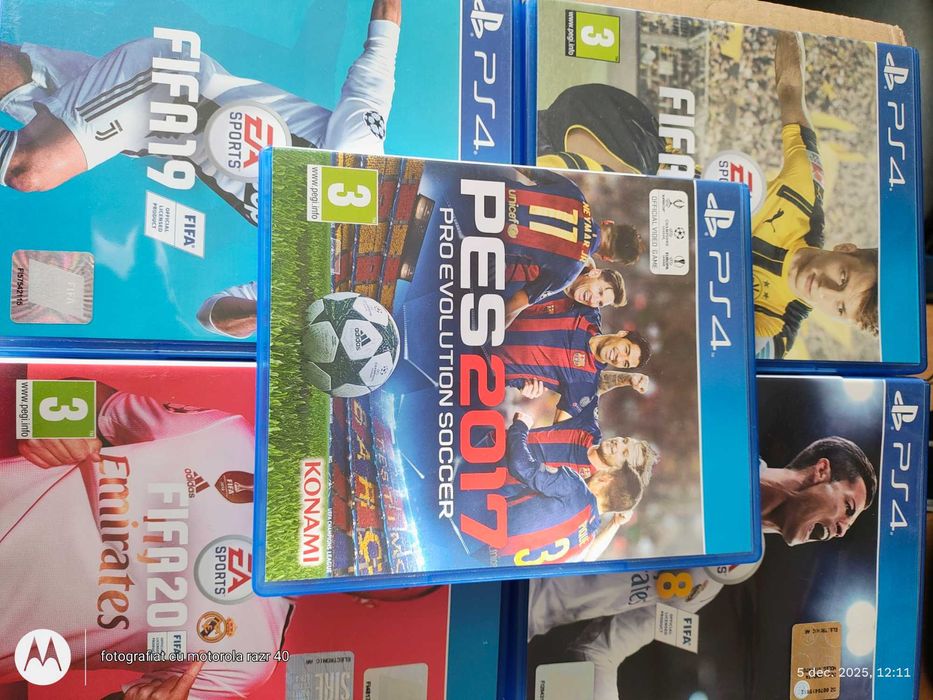 Vand PS 4 cu jocuri