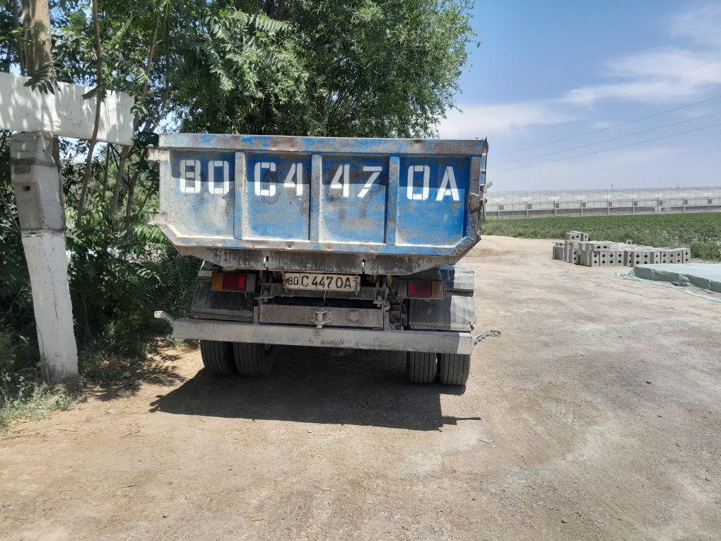 Исузи самасвал 2014