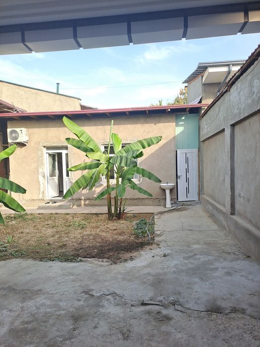 Олмазор тумани Чимбойда 2,7 сотих уй сотилади  3та хона  110,000  $