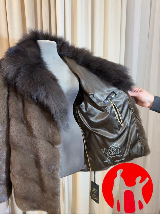 Новая норковая шуба  капучино елочка  52 р