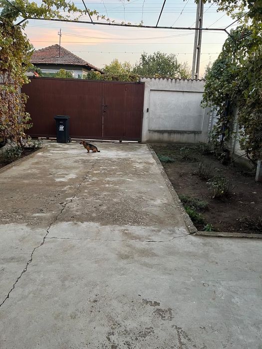 Casă de vânzare în comuna Leu