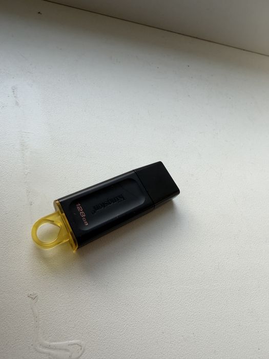 Флешка kingston 128 гб