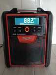 Radio/Incarcator de santier cu Bluetooth