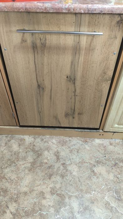 Продам посудомоечную машину whirlpool