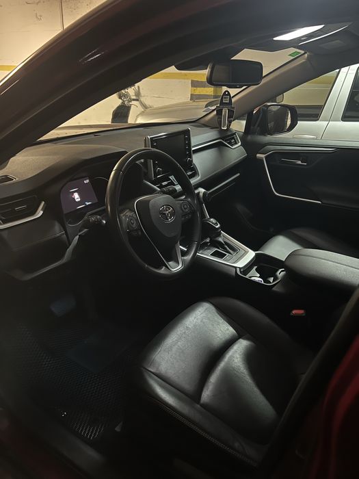 Toyota RAV4 2.5 Hybrid – 2019 – 104.000 km