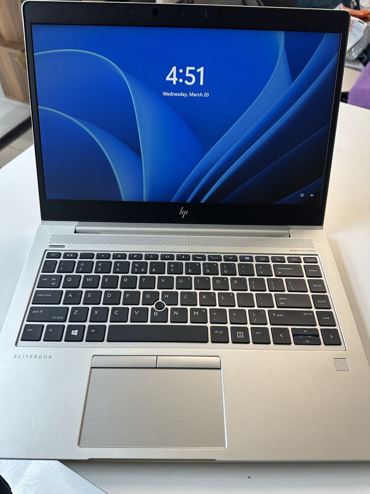 Laptop hp elitebook 745 g6 amd ryzen 5 pro /radeon vega gfx