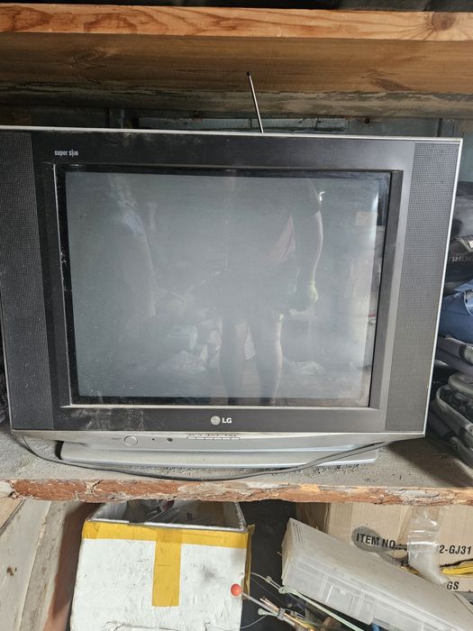 Продам телевизор