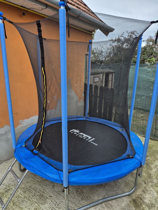 Trambulina pentru copii