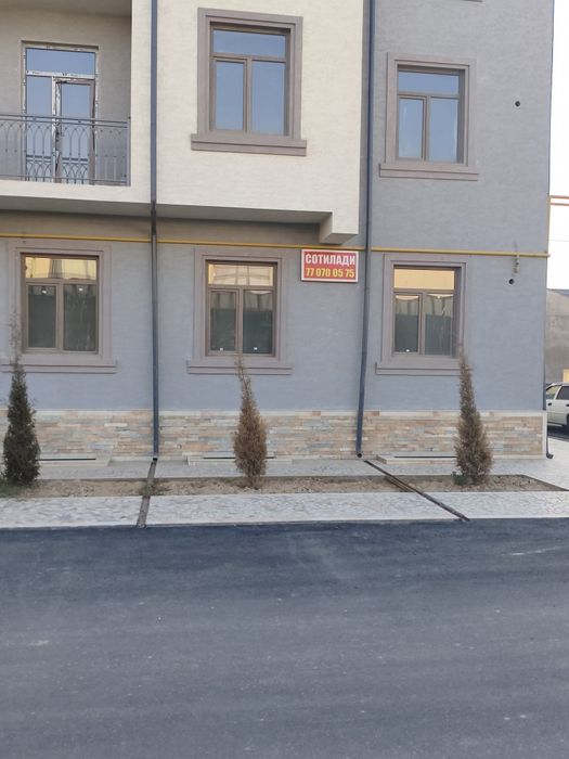 2 qavatli uy  sotiladi. 152kv.m