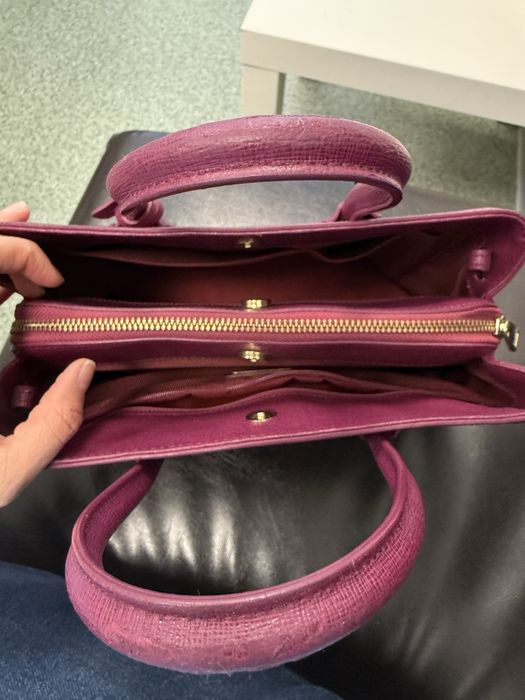 Продавам чанта “Furla” от естествена кожа. Чантата е мн запазвна