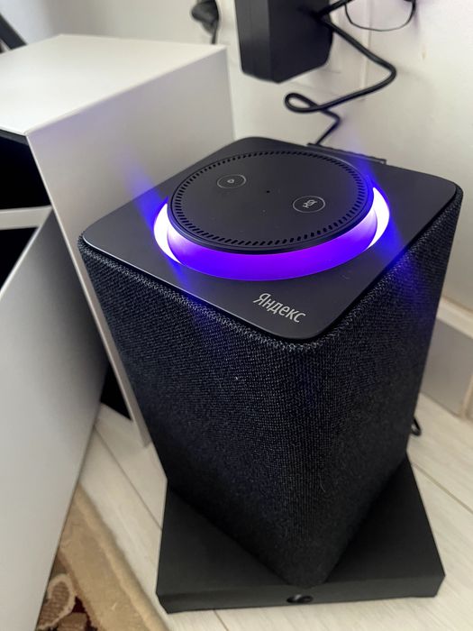 Умная Яндекс колонка Алиса Макс