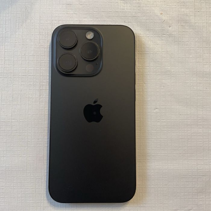 Iphone 15 pro 128 black titanium