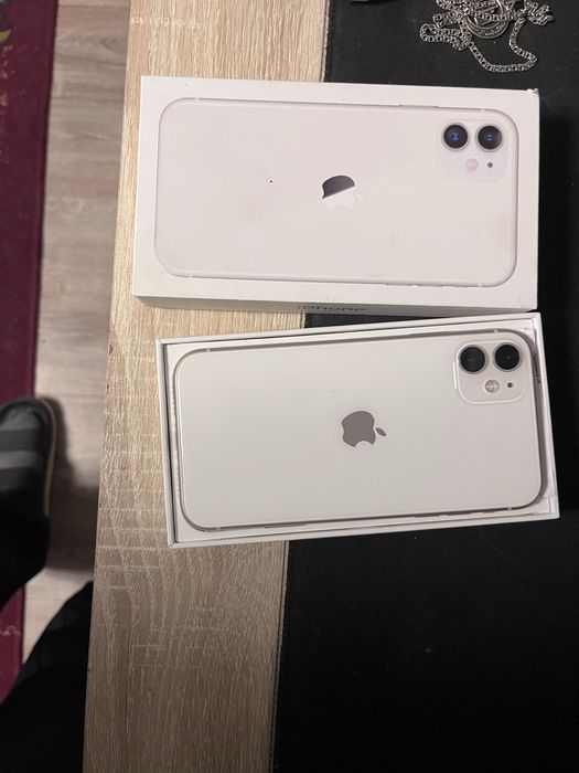 Продам Айфон 11 128