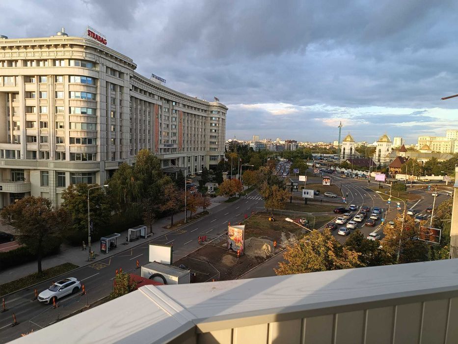 Apartament vis-a-vis Marriott Hotel: curat, modern, eficient.