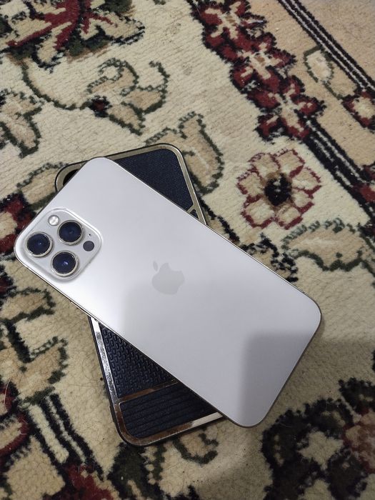 IPhone 12 pro max 128ГБ в отличном состоянии