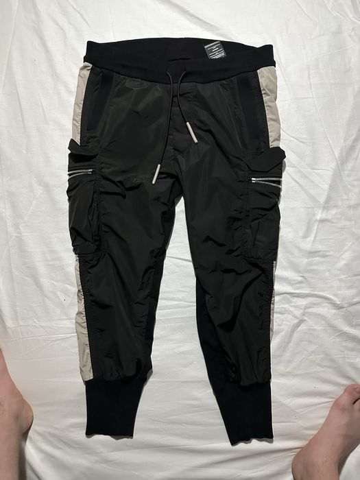 Pantaloni vagabond