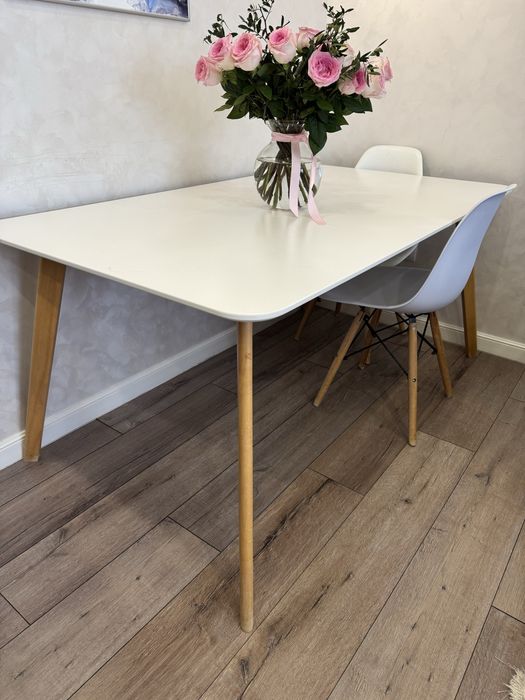 Продам стол 90 на 160