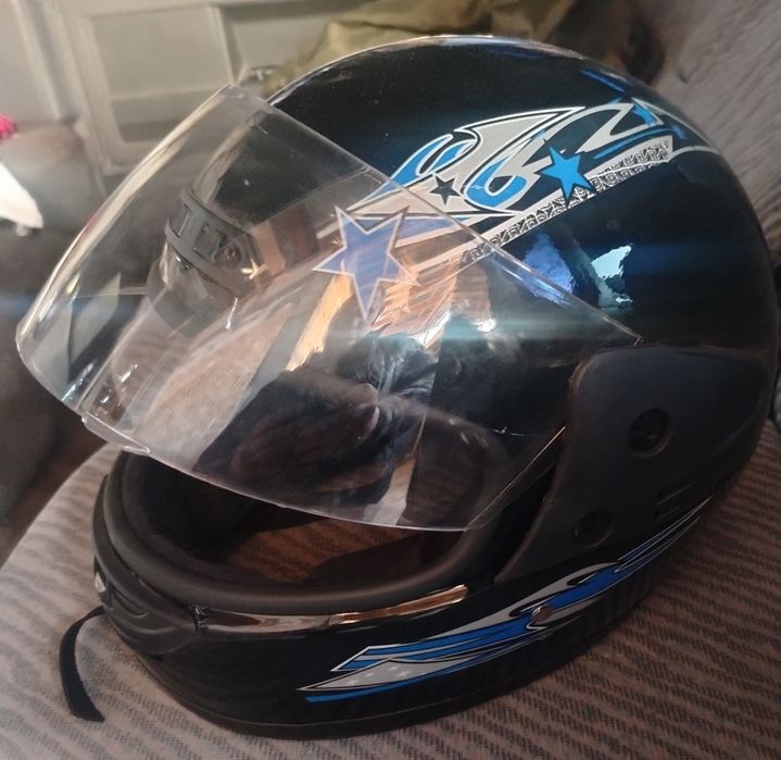 Продам мото шлем