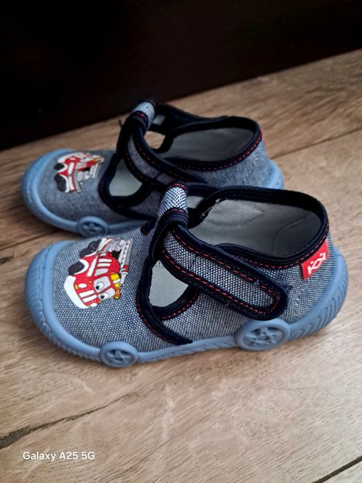 Детски пантофи Колев и Колев