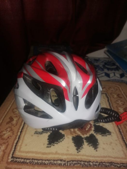 Продают шлем для велосипед