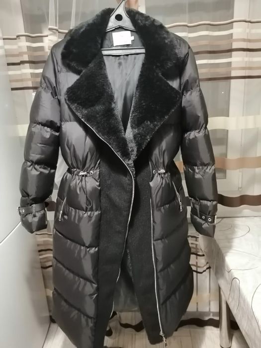 продам Зимнюю женскую  куртку.