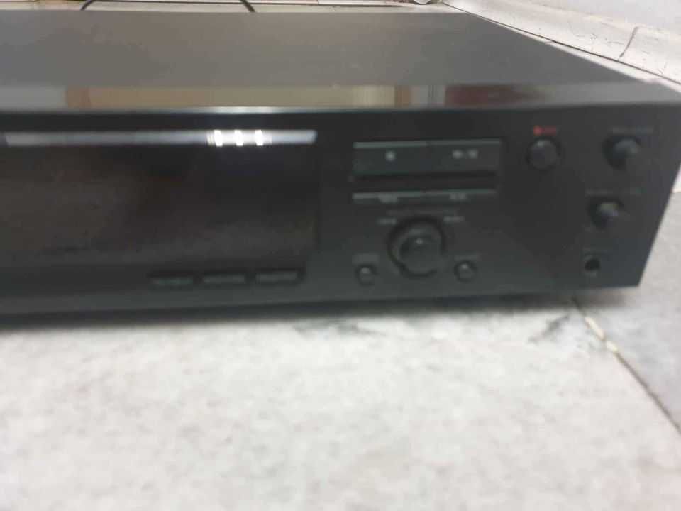 Stereo MiniDisc Recorder Kenwood DM-3090 Работи.