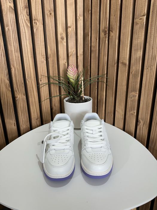 Off White Out Of Office For Walking (size 37/38)